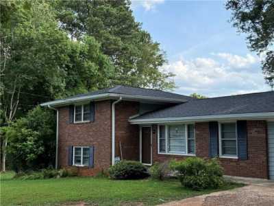 Home For Sale in Lilburn, Georgia
