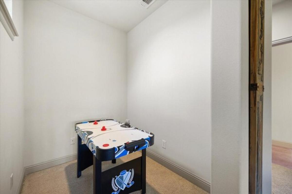 Picture of Home For Sale in Heath, Texas, United States