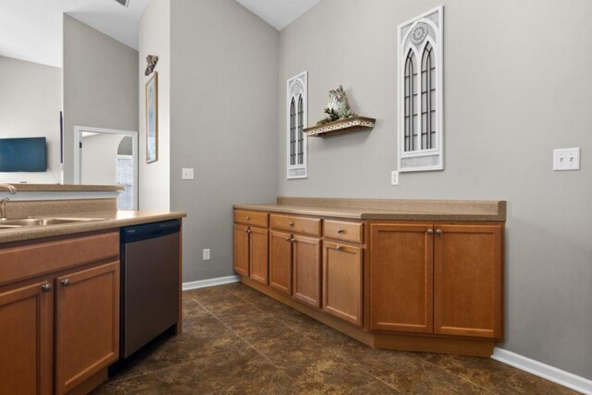 Picture of Home For Sale in Crown Point, Indiana, United States