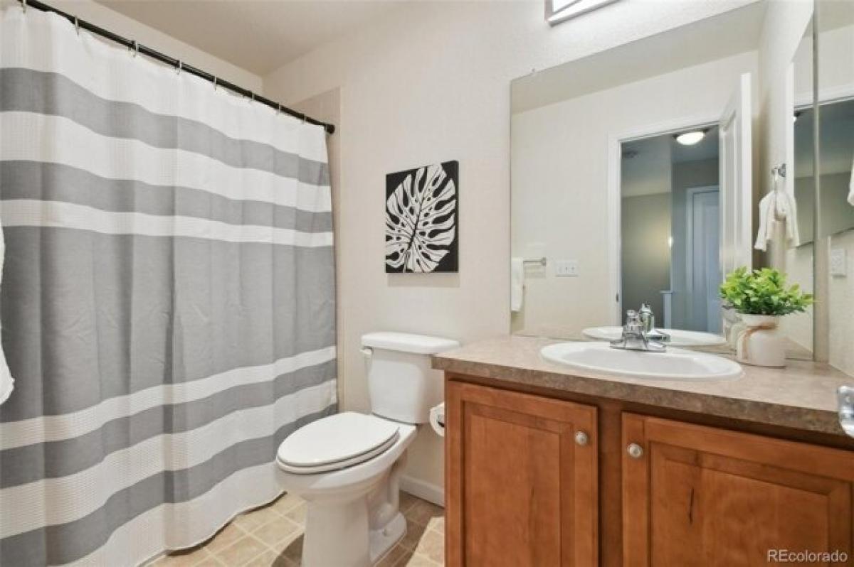 Picture of Home For Sale in Lakewood, Colorado, United States