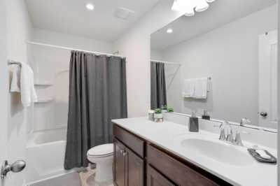 Home For Sale in Holly Springs, North Carolina