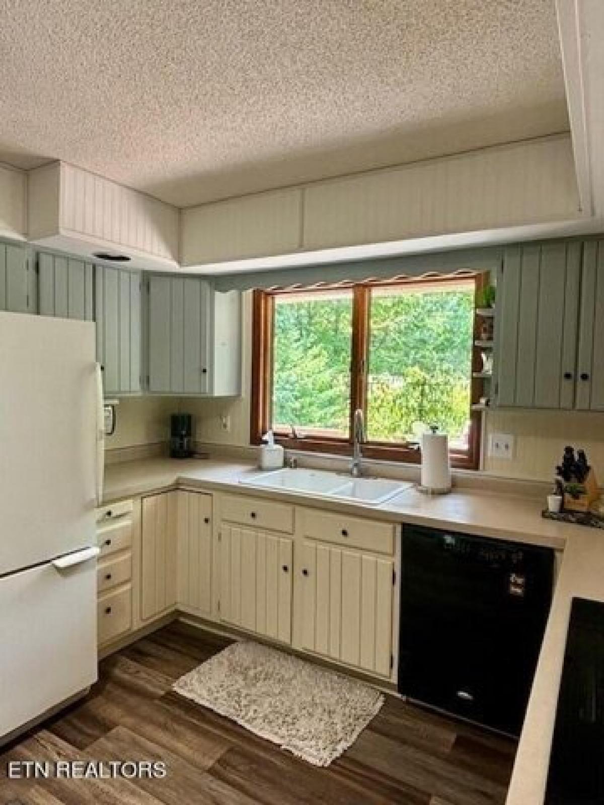 Picture of Home For Sale in Crossville, Tennessee, United States