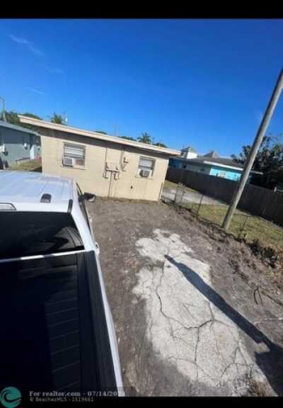 Home For Sale in Fort Pierce, Florida