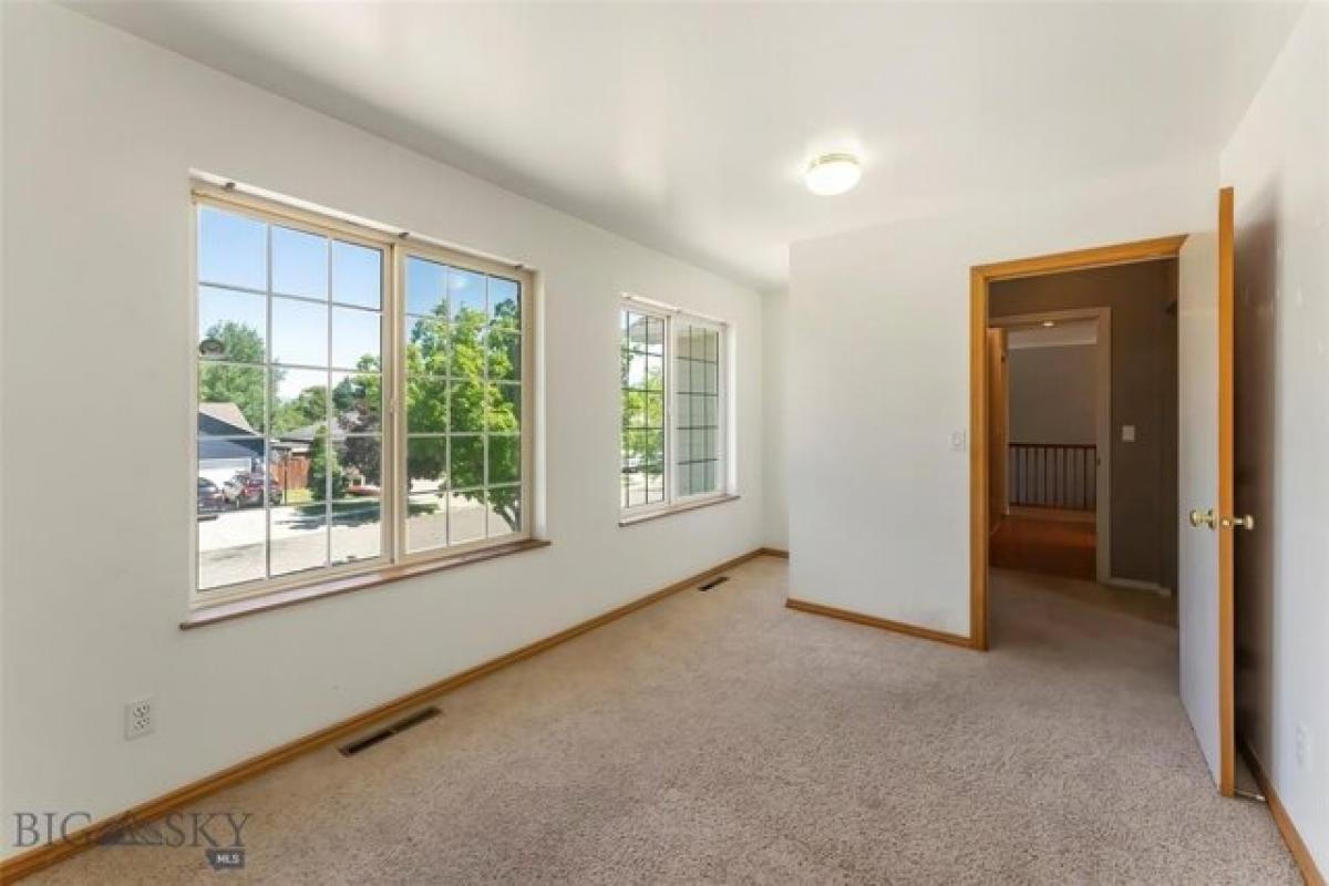 Picture of Home For Sale in Bozeman, Montana, United States