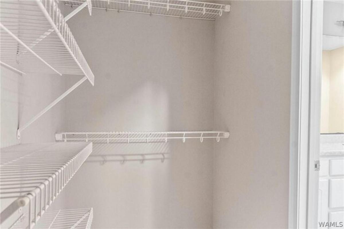 Picture of Home For Sale in Tuscaloosa, Alabama, United States