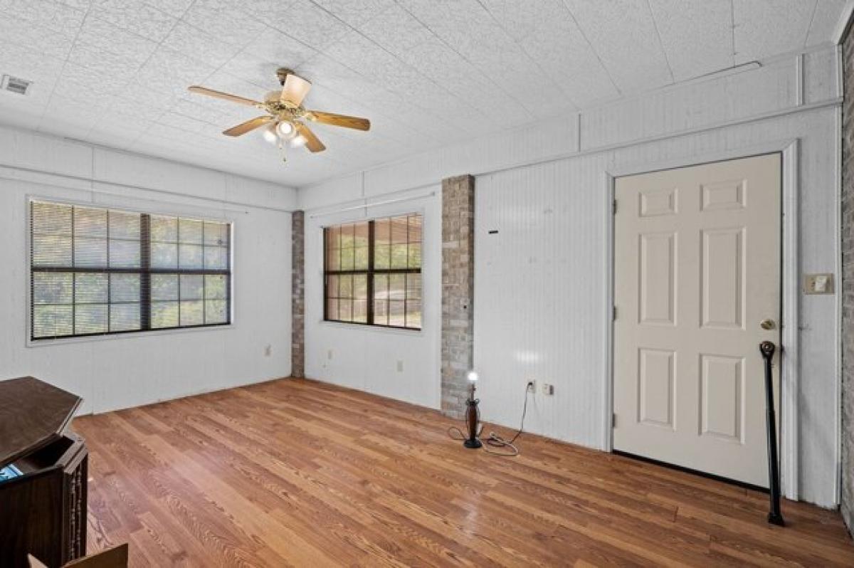 Picture of Home For Sale in Poplarville, Mississippi, United States