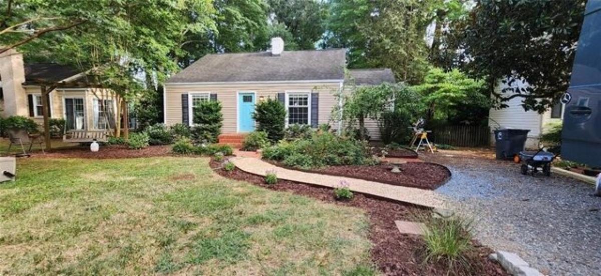 Picture of Home For Sale in Greensboro, North Carolina, United States