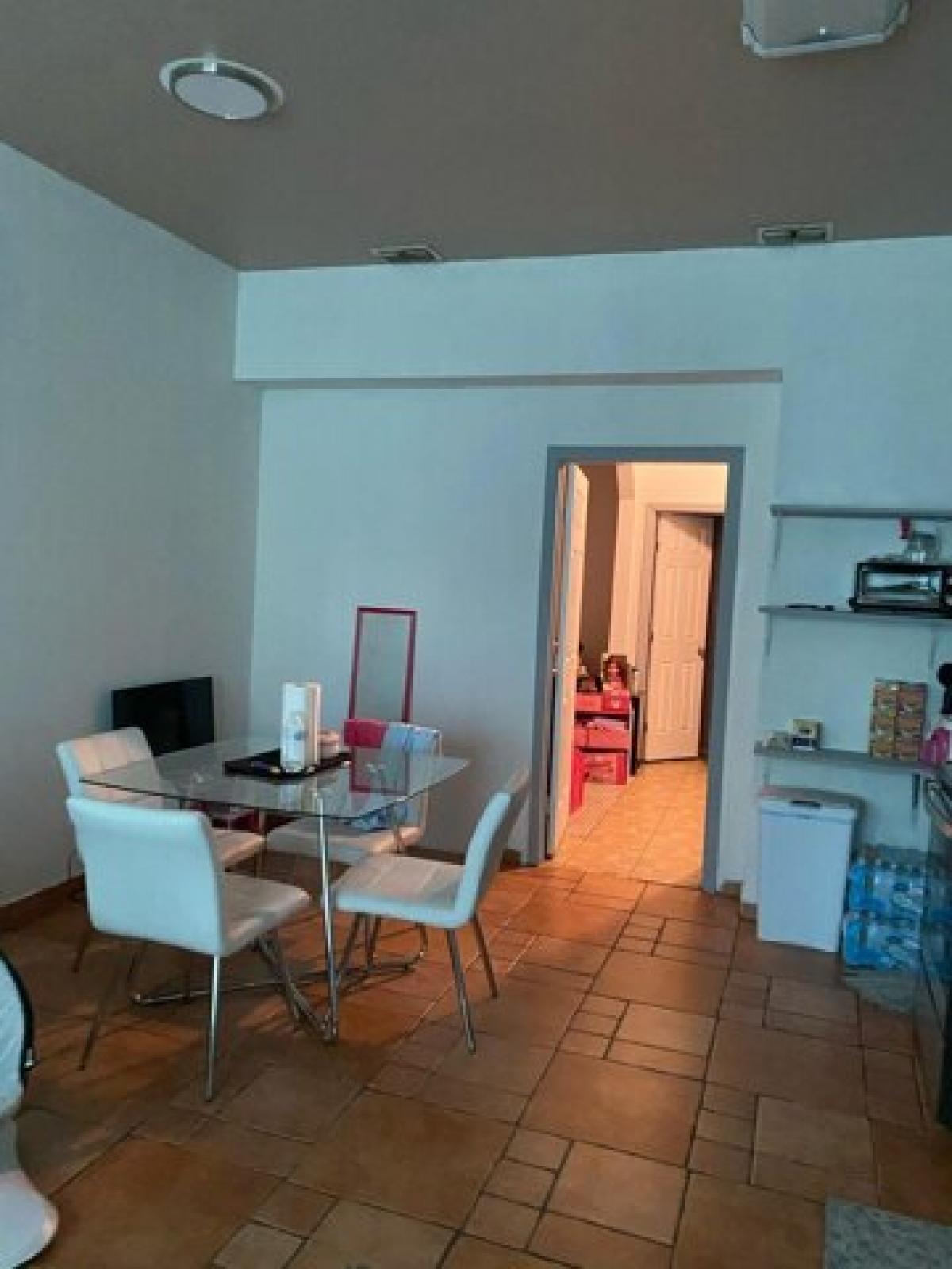 Picture of Home For Sale in Laredo, Texas, United States