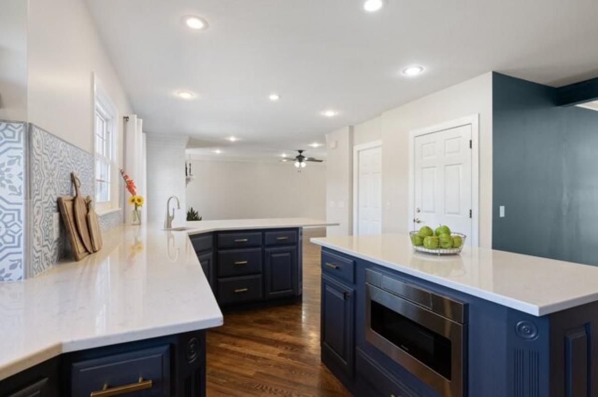 Picture of Home For Sale in Franklin, Tennessee, United States