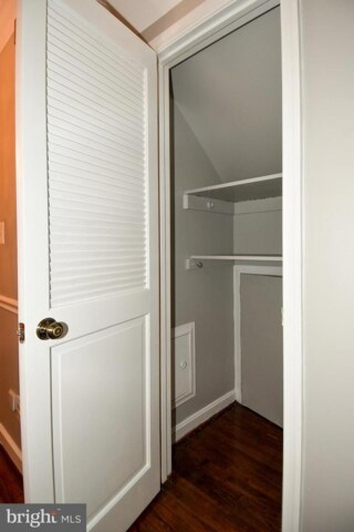 Picture of Home For Sale in Alexandria, Virginia, United States