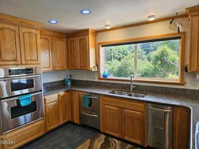Home For Sale in Yachats, Oregon