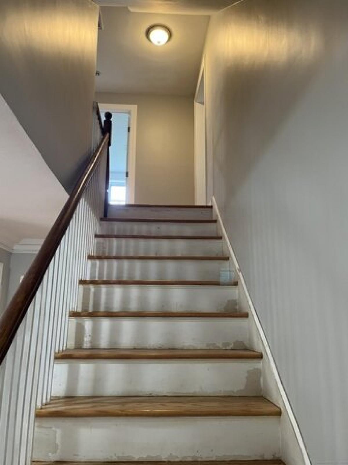 Picture of Home For Sale in New Britain, Connecticut, United States