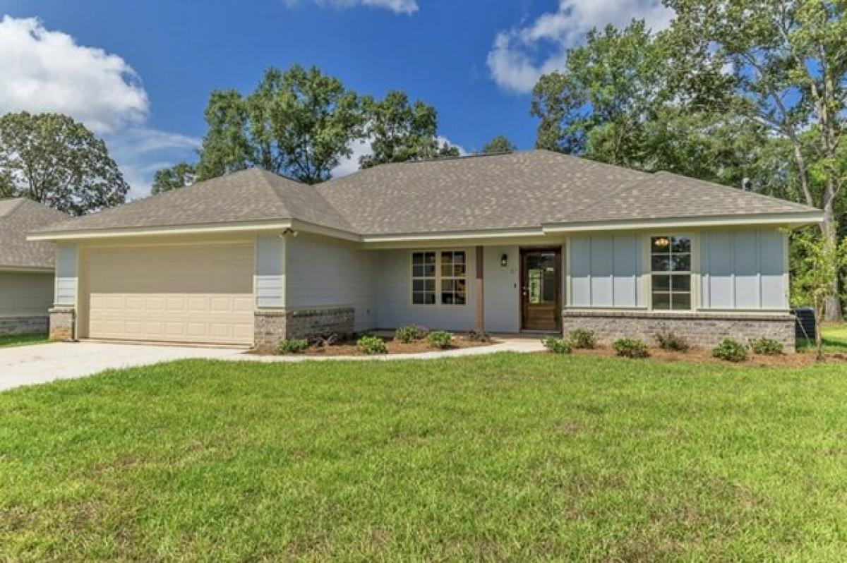 Picture of Home For Sale in Trinity, Texas, United States