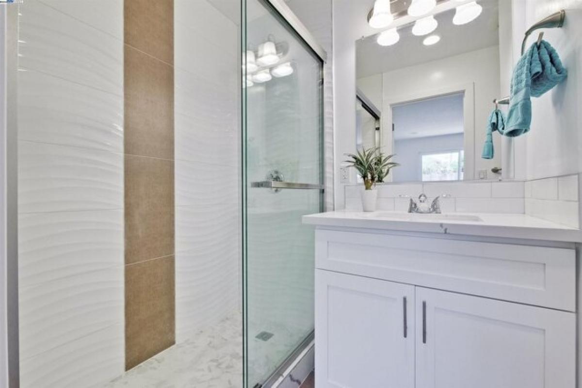 Picture of Home For Sale in Vallejo, California, United States