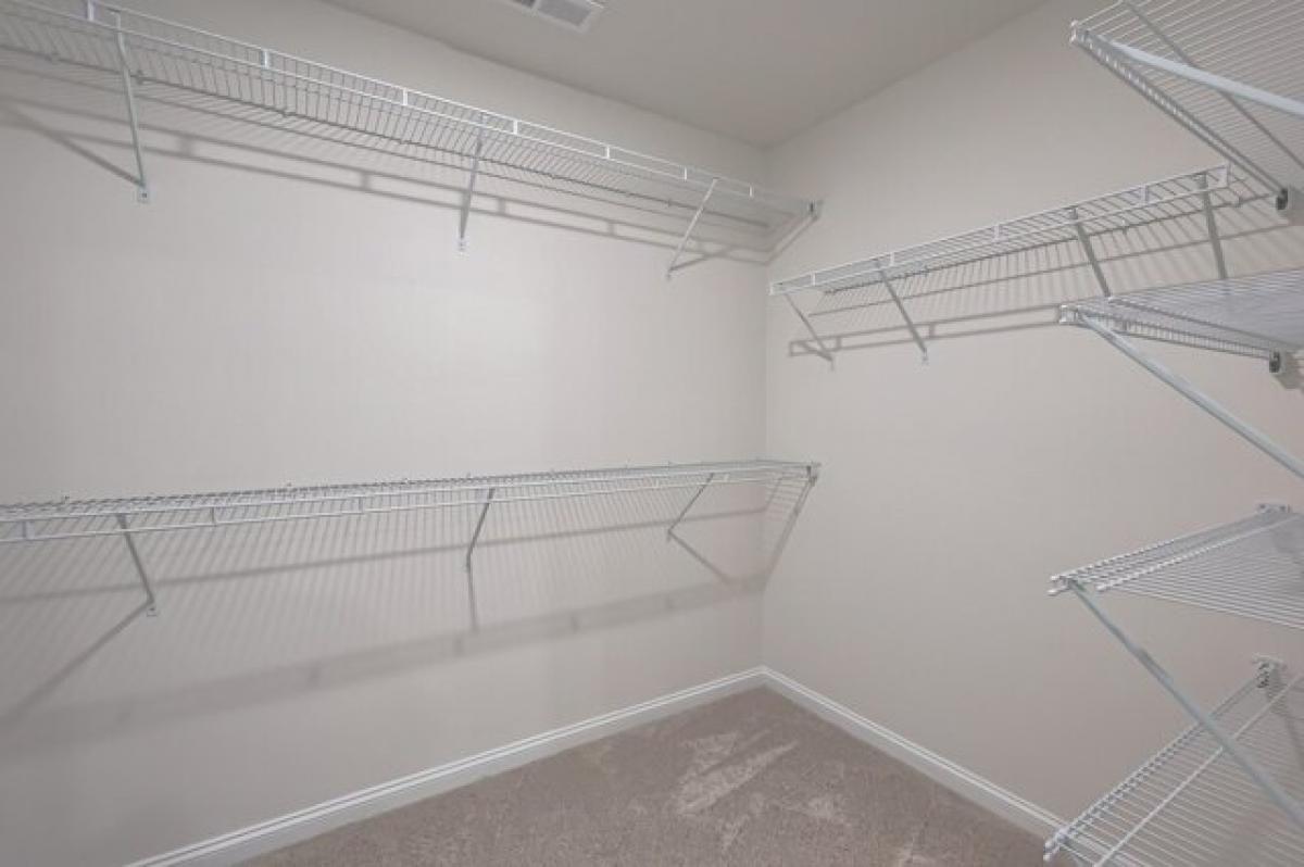 Picture of Home For Sale in White House, Tennessee, United States