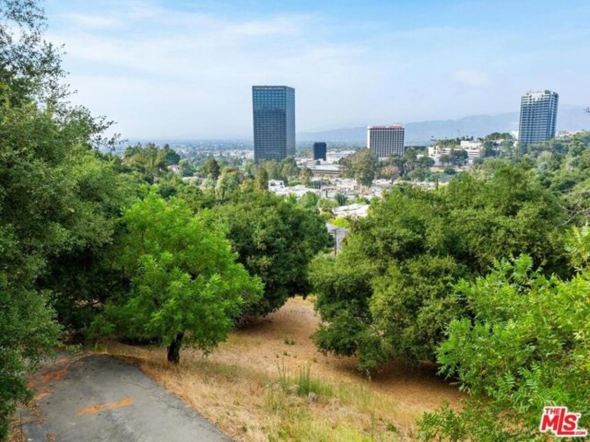 Picture of Residential Land For Sale in Los Angeles, California, United States
