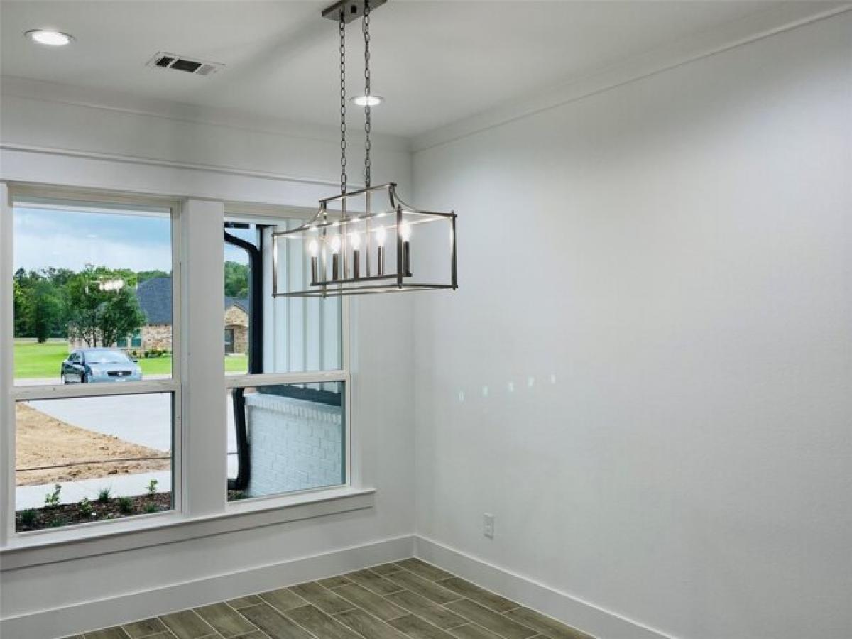 Picture of Home For Sale in Wills Point, Texas, United States