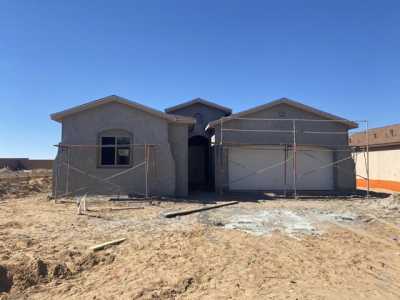 Home For Sale in Los Lunas, New Mexico
