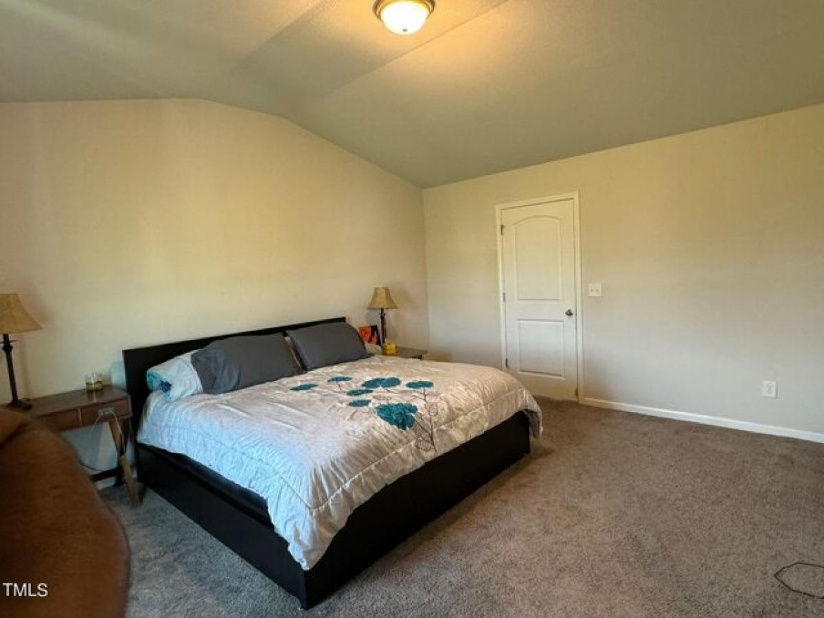 Picture of Home For Sale in Fuquay Varina, North Carolina, United States