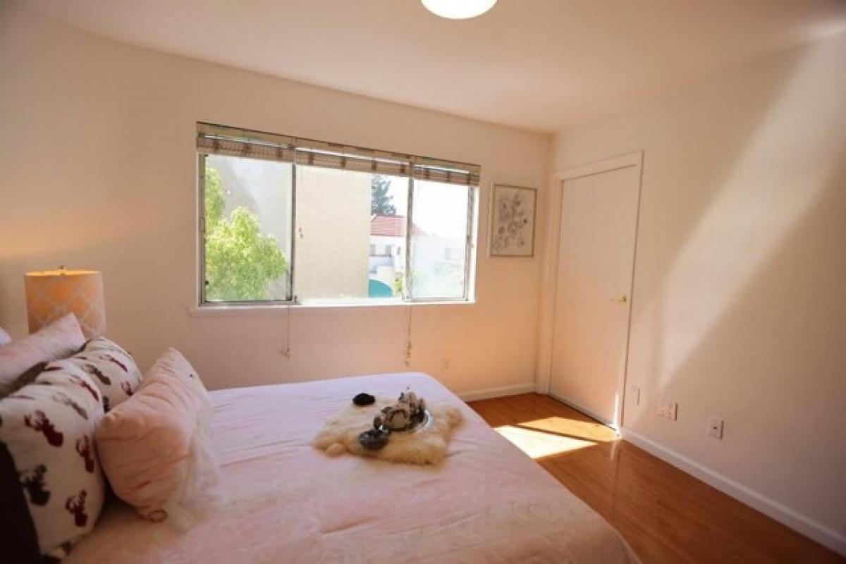 Picture of Home For Sale in Palo Alto, California, United States