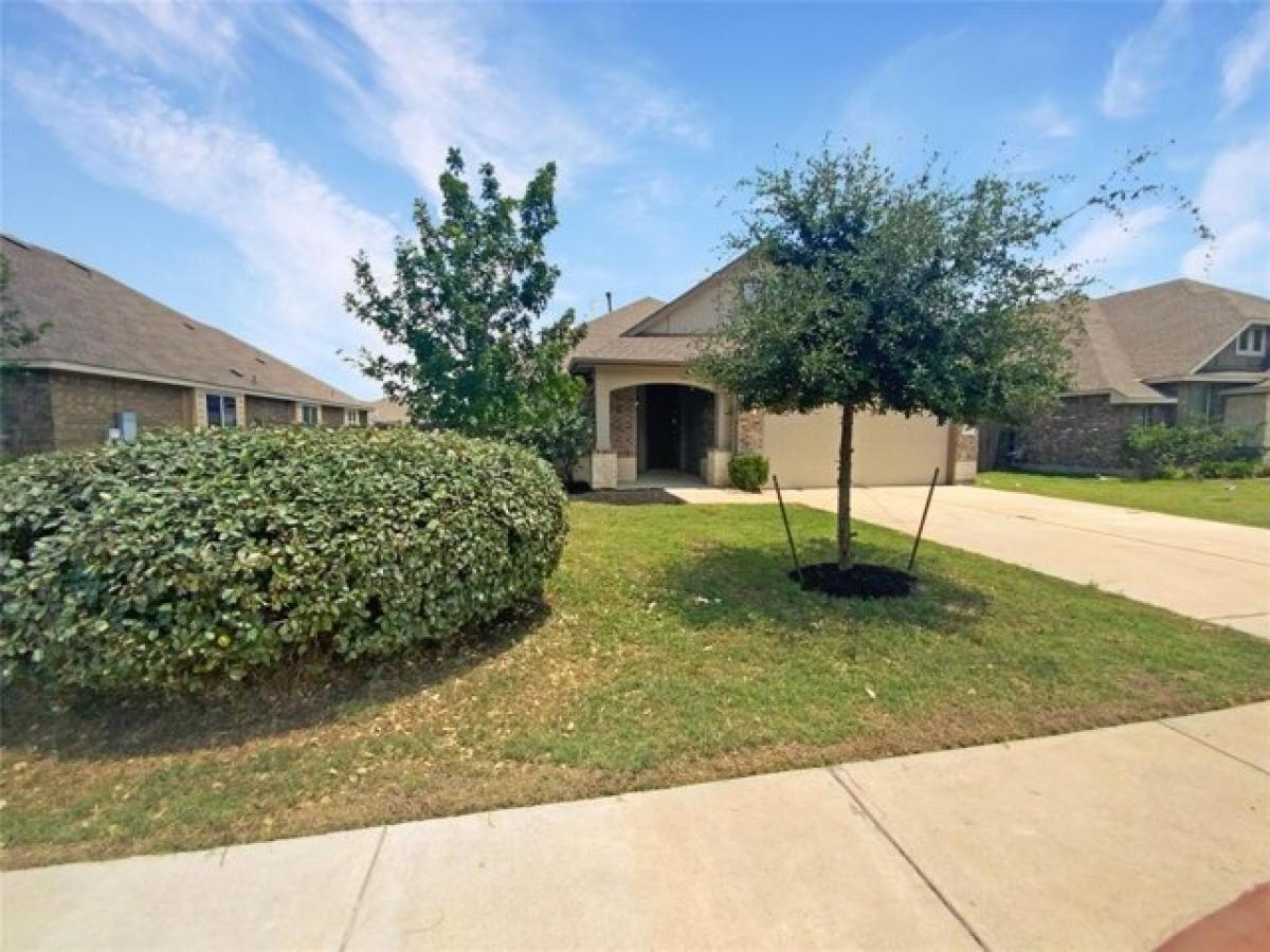 Picture of Home For Sale in Buda, Texas, United States