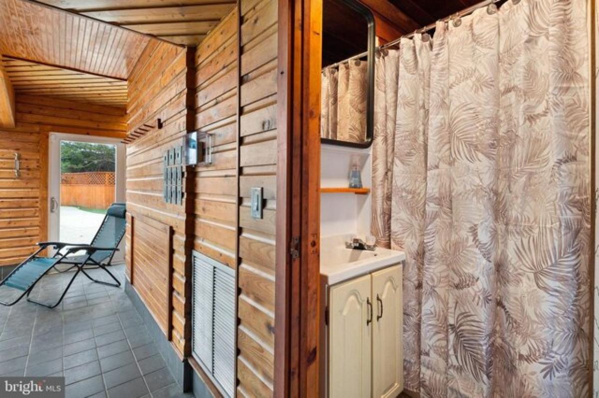 Picture of Home For Sale in East Stroudsburg, Pennsylvania, United States