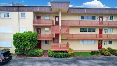 Home For Sale in Lantana, Florida