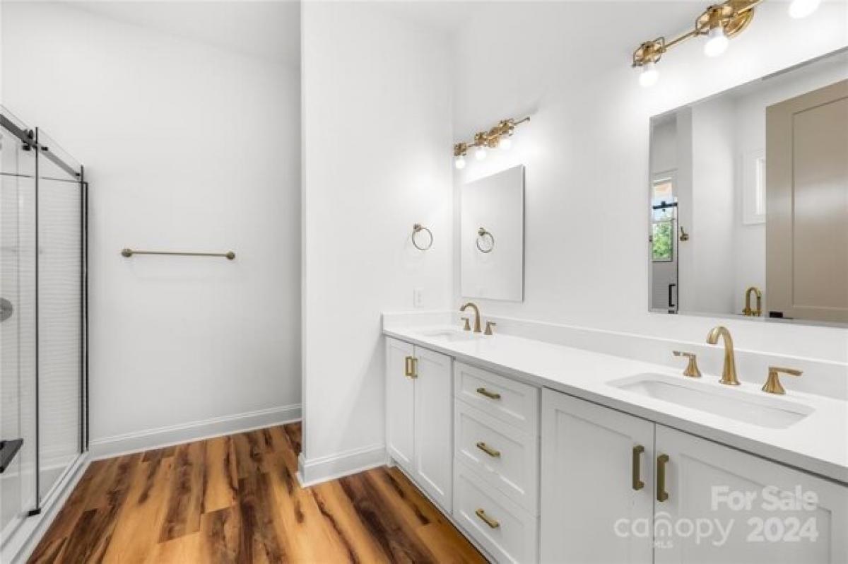 Picture of Home For Sale in Kings Mountain, North Carolina, United States