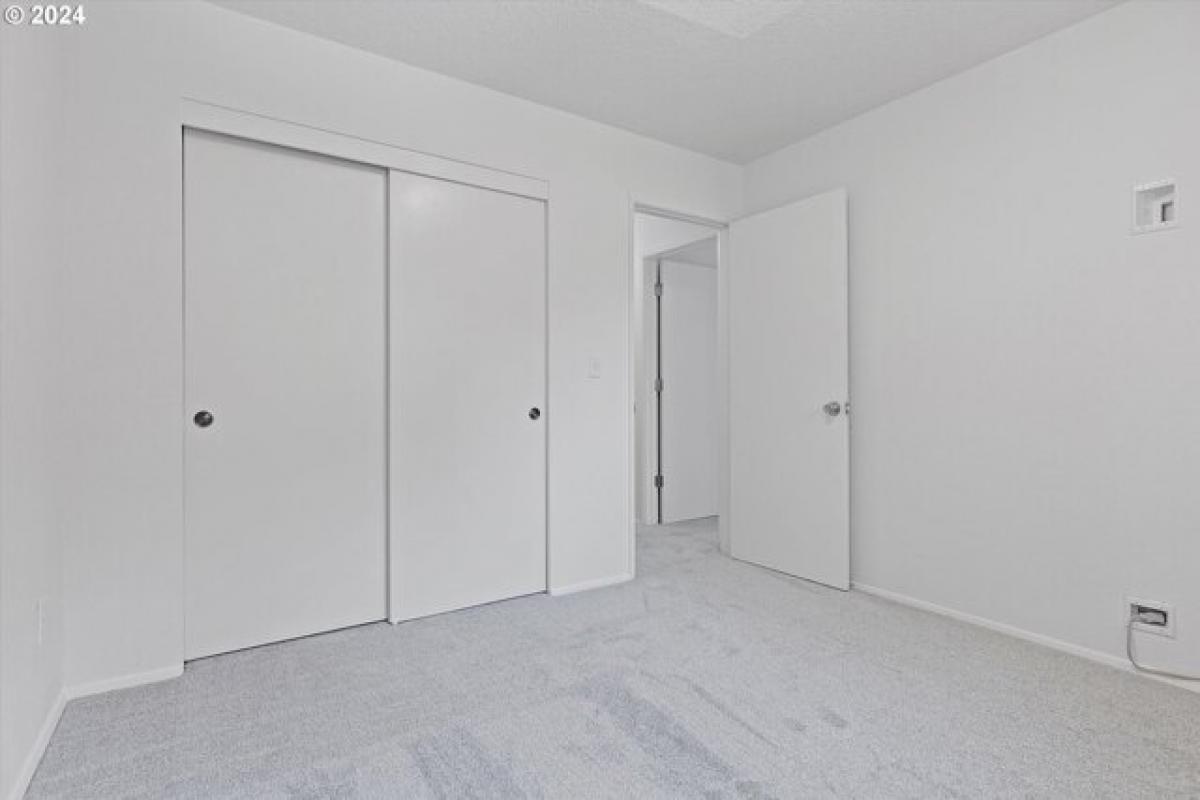 Picture of Home For Sale in Beaverton, Oregon, United States