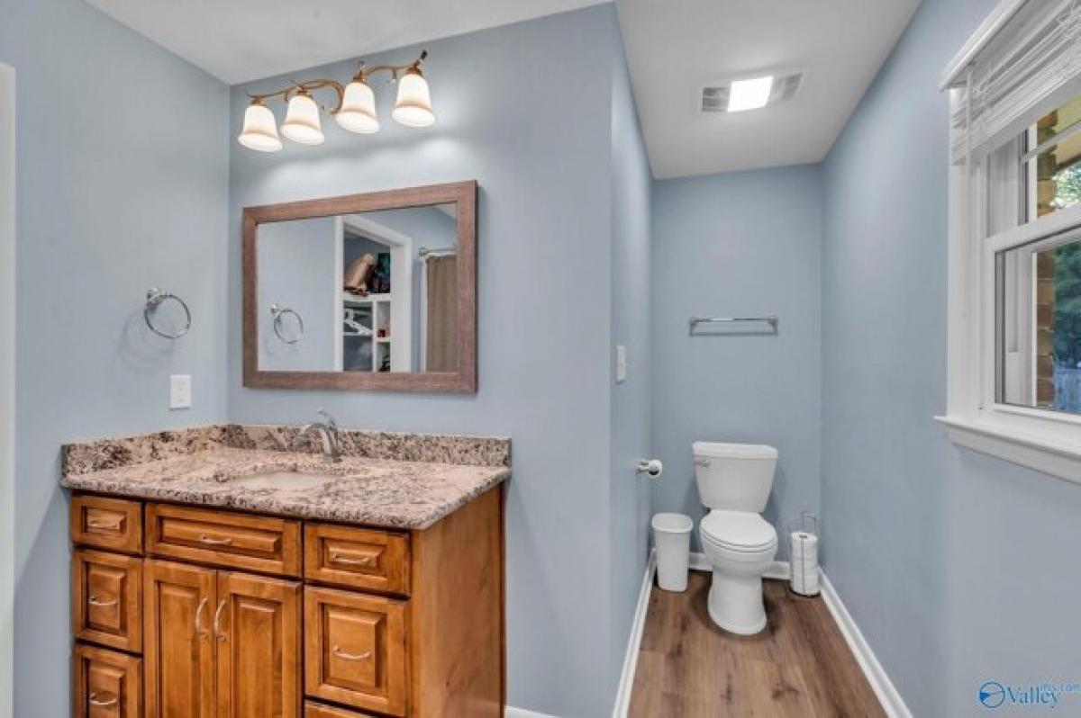 Picture of Home For Sale in New Hope, Alabama, United States