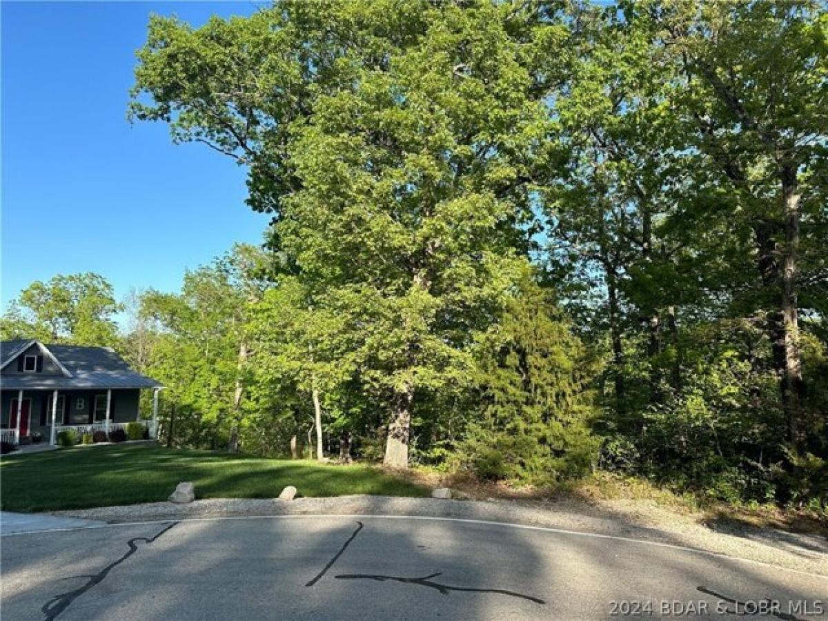 Picture of Residential Land For Sale in Lake Ozark, Missouri, United States