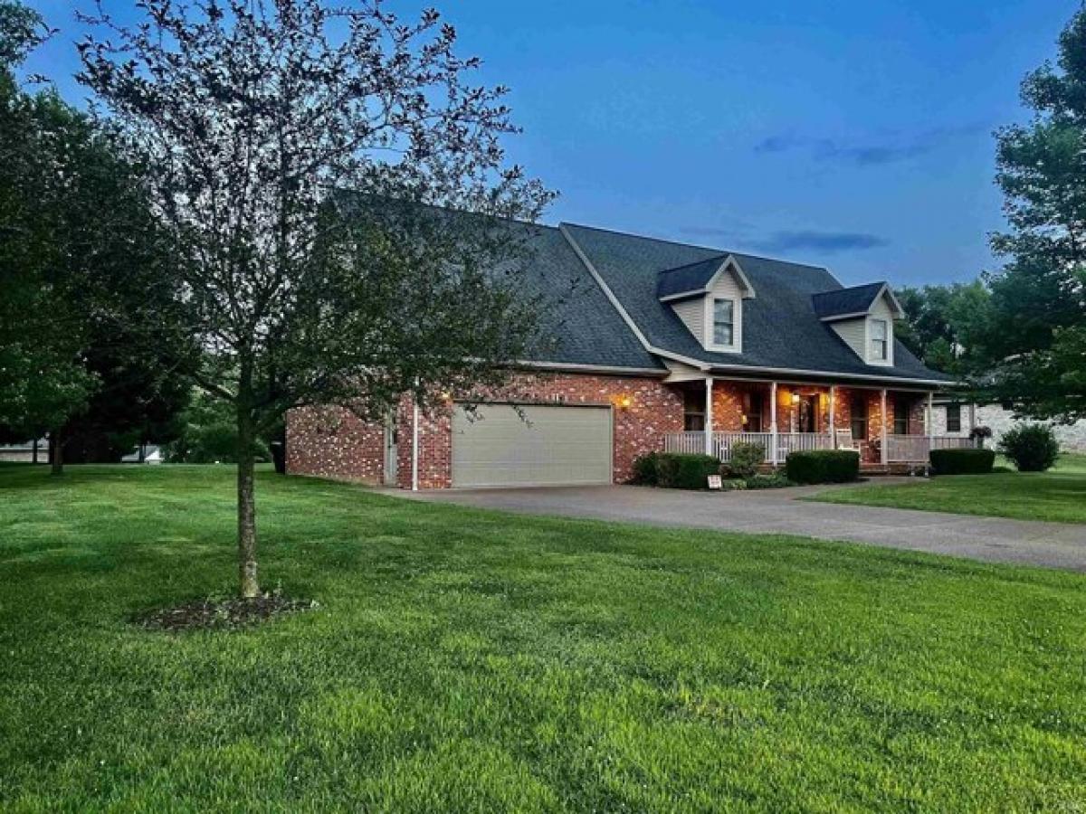 Picture of Home For Sale in Evansville, Indiana, United States