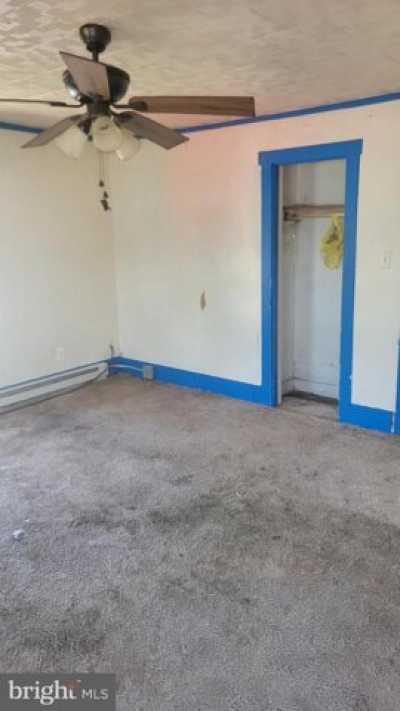 Home For Sale in Mount Carmel, Pennsylvania