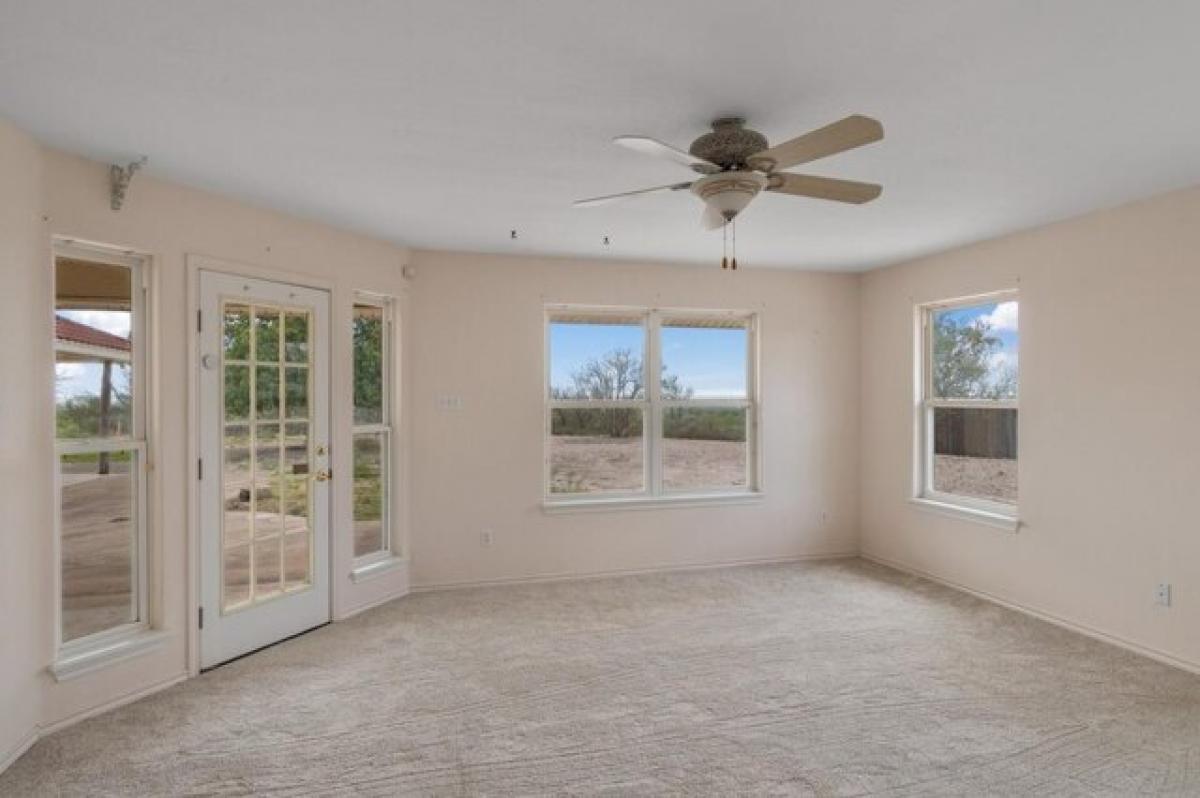 Picture of Home For Sale in Del Rio, Texas, United States