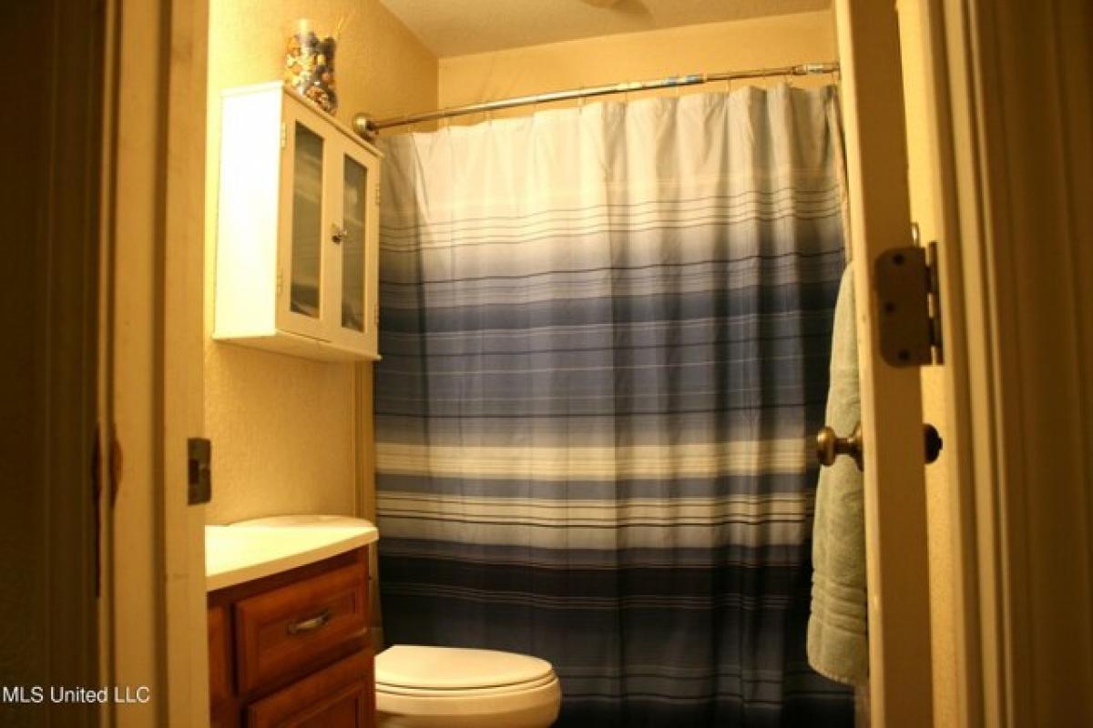 Picture of Home For Sale in Biloxi, Mississippi, United States