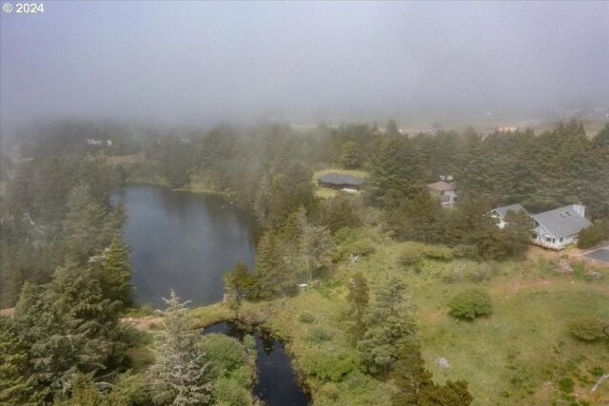 Picture of Residential Land For Rent in Warrenton, Oregon, United States