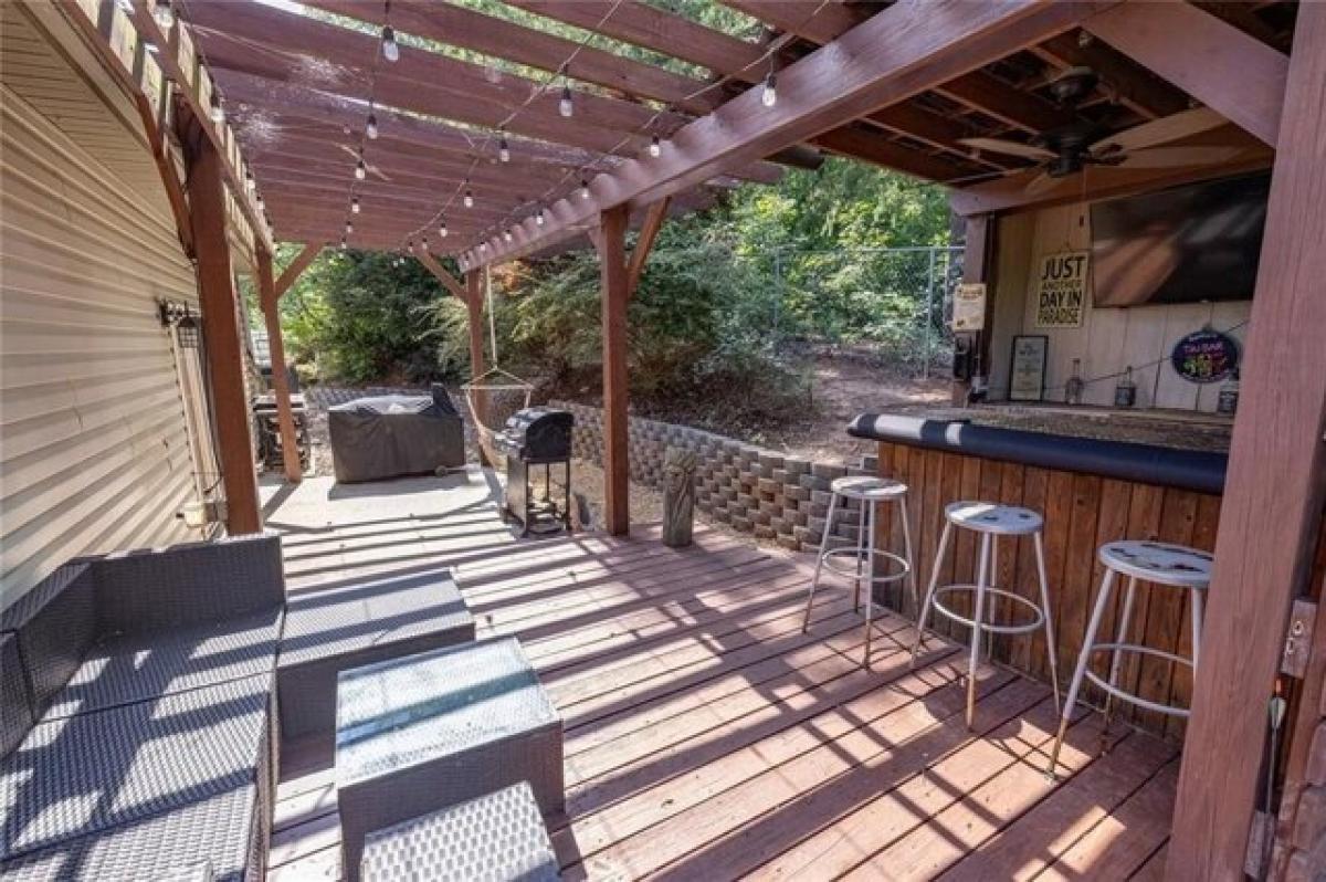 Picture of Home For Sale in Seneca, South Carolina, United States