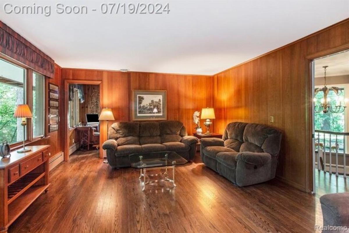 Picture of Home For Sale in Howell, Michigan, United States