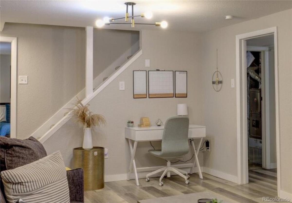 Picture of Home For Sale in Lakewood, Colorado, United States