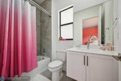 Home For Sale in Parkland, Florida