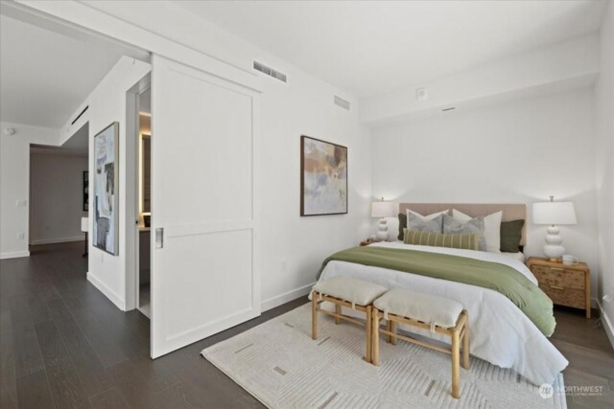 Picture of Home For Sale in Bellevue, Washington, United States