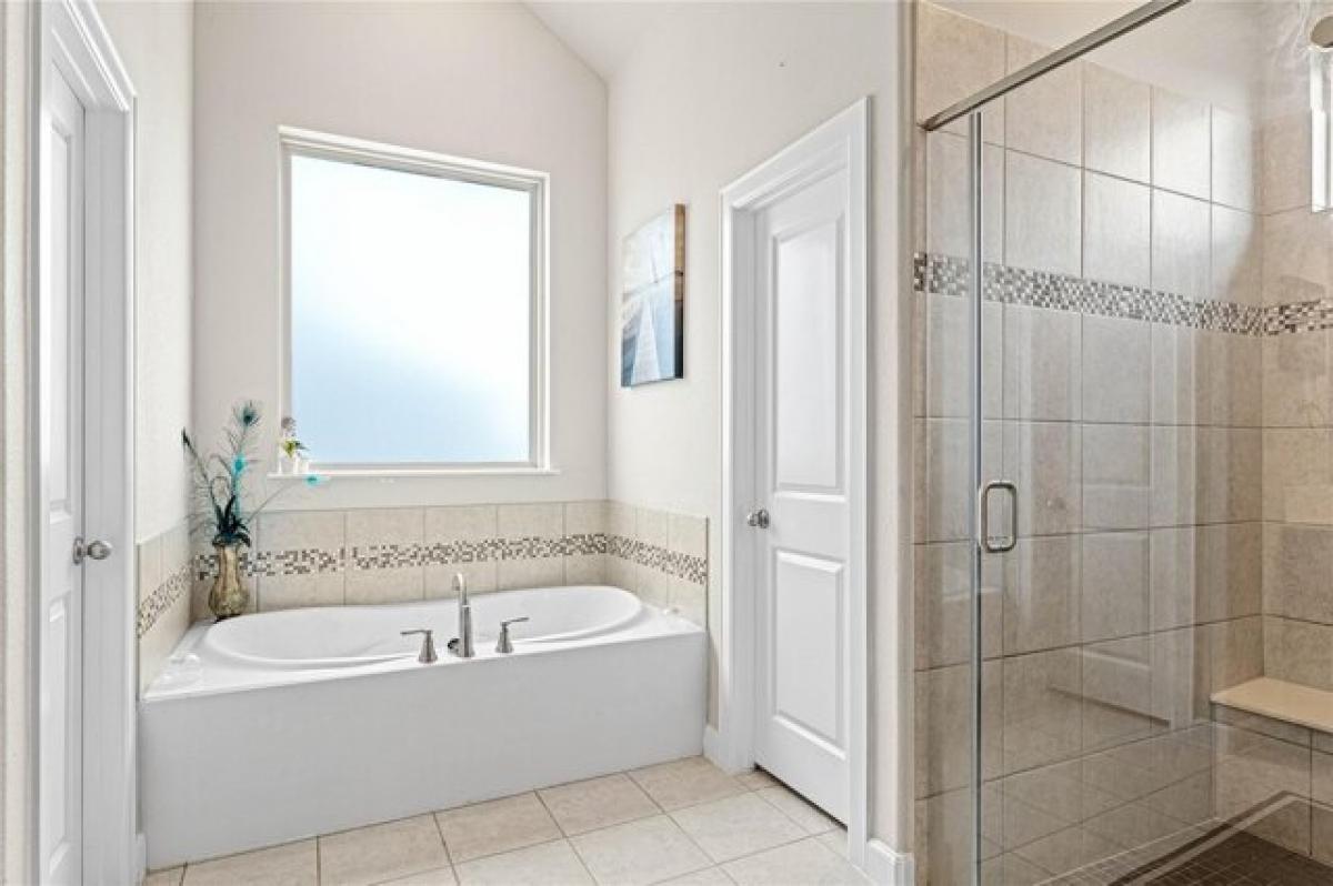 Picture of Home For Sale in Heath, Texas, United States