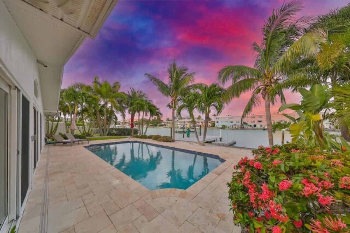 Picture of Home For Sale in Treasure Island, Florida, United States