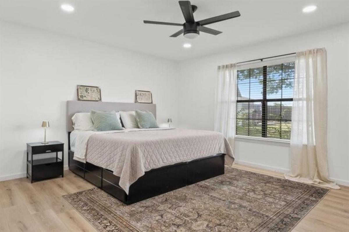 Picture of Home For Sale in Midlothian, Texas, United States