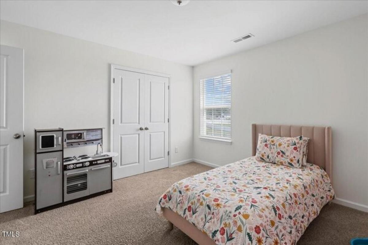 Picture of Home For Sale in Burlington, North Carolina, United States