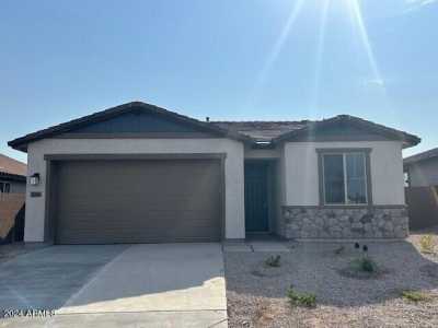 Home For Sale in Surprise, Arizona