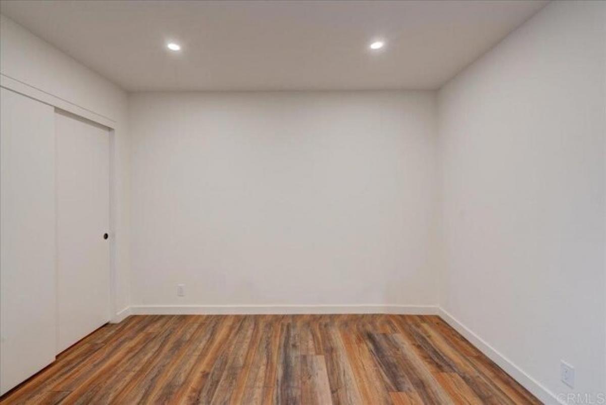 Picture of Home For Sale in Carlsbad, California, United States