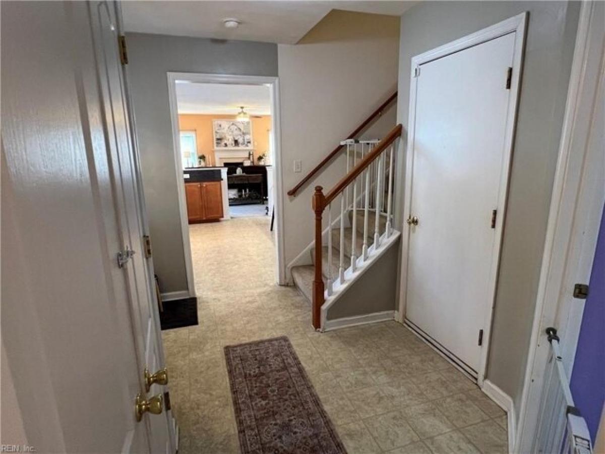 Picture of Home For Sale in Suffolk, Virginia, United States