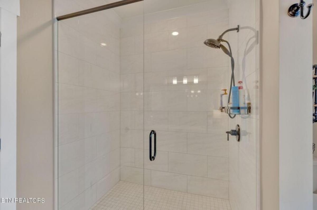 Picture of Home For Sale in Lenoir City, Tennessee, United States