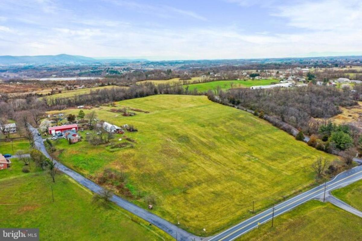 Picture of Home For Sale in Hagerstown, Maryland, United States